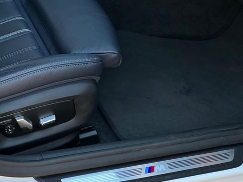 Used 2018 BMW 530e image 28