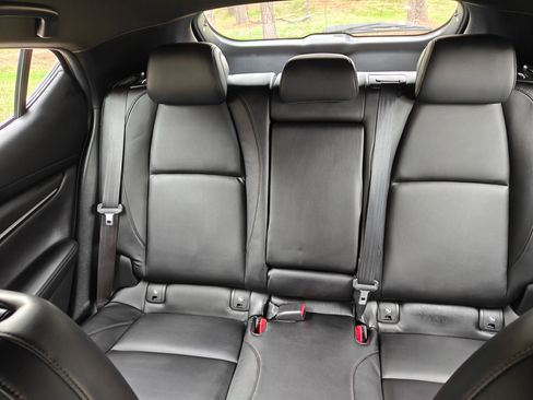 Used 2020 MAZDA MAZDA3 Hatchback image 9