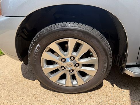 Used 2012 Toyota Sequoia Limited RWD image 17