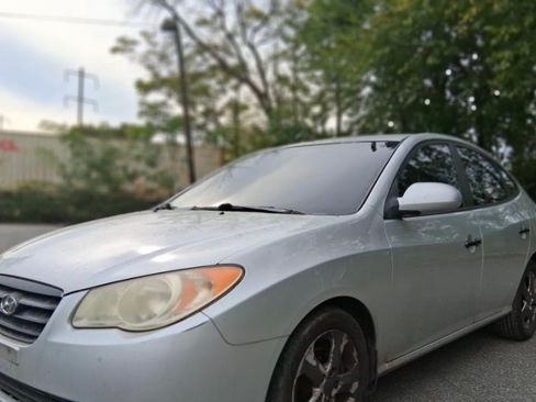 Used 2009 Hyundai Elantra SE image 1