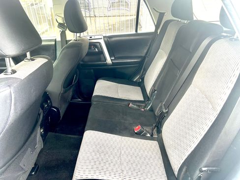 Used 2016 Toyota 4Runner SR5 image 10