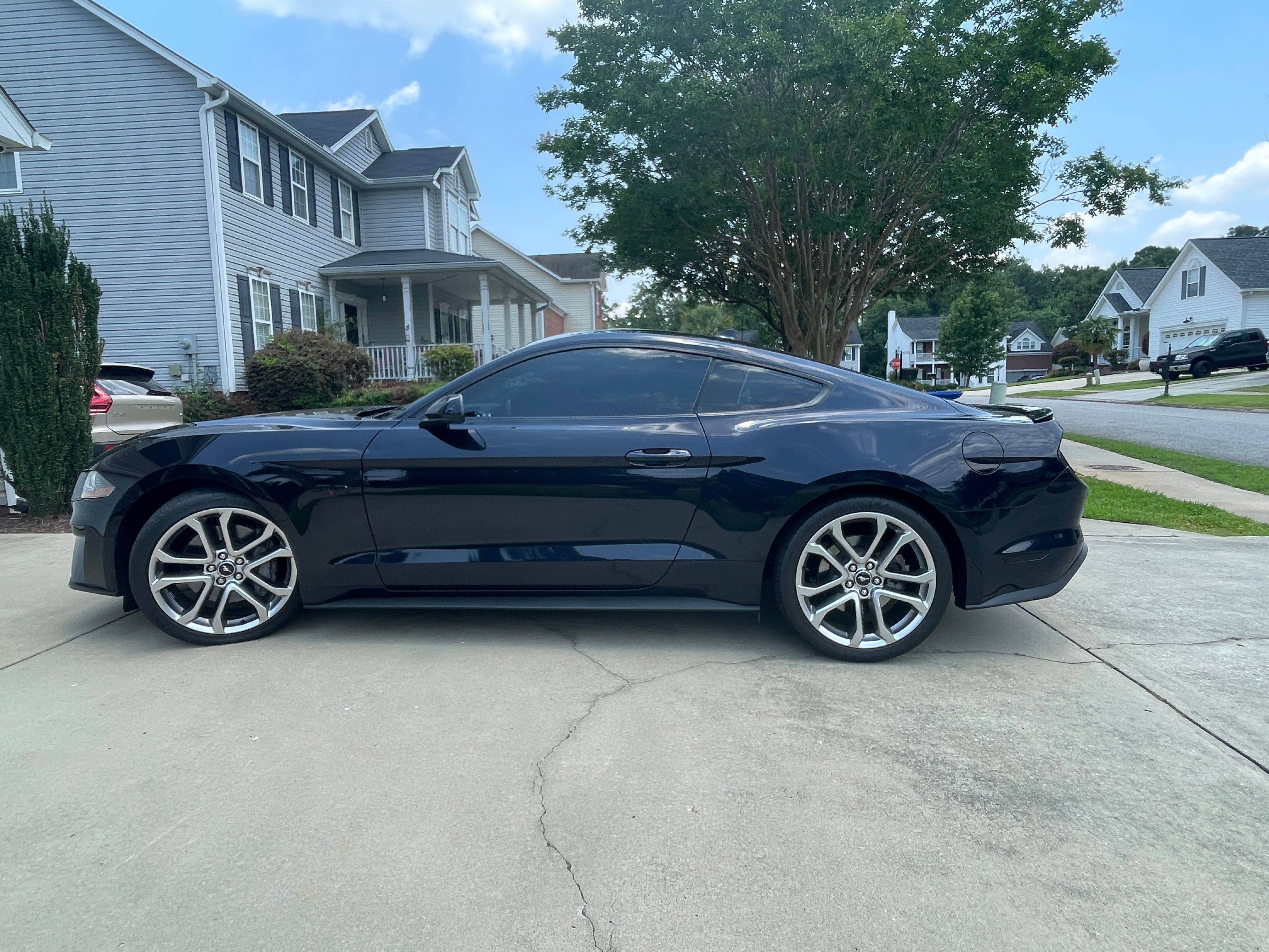 Used 2021 Ford Mustang GT Premium w/ Ford Safe & Smart Package RWD image 4
