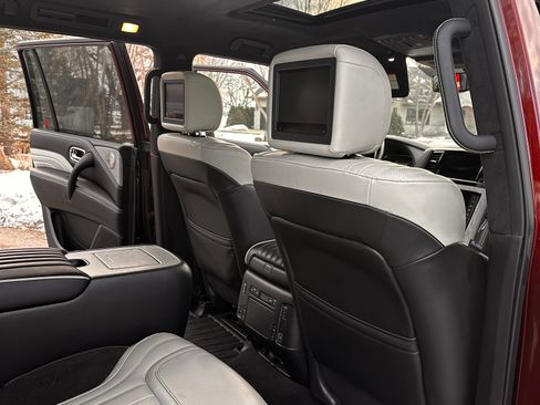 Used 2020 INFINITI QX80 Limited w/ All-Season Package image 11