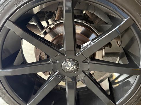 Used 2007 Chrysler Aspen Limited image 9