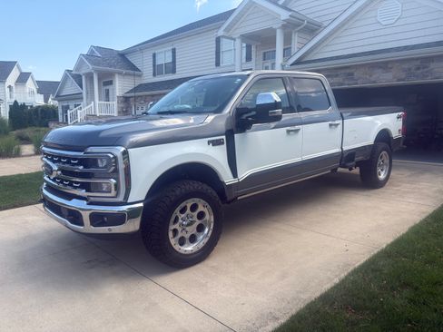 Used 2025 Ford F250 Lariat w/ Lariat Ultimate Package AWD/4WD image 6