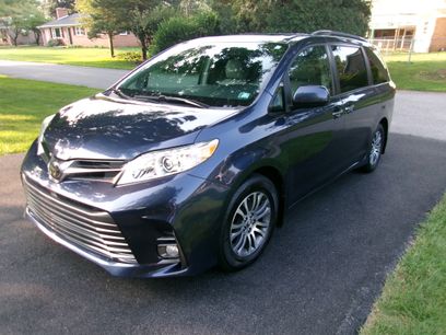Used 2018 Toyota Sienna XLE Premium