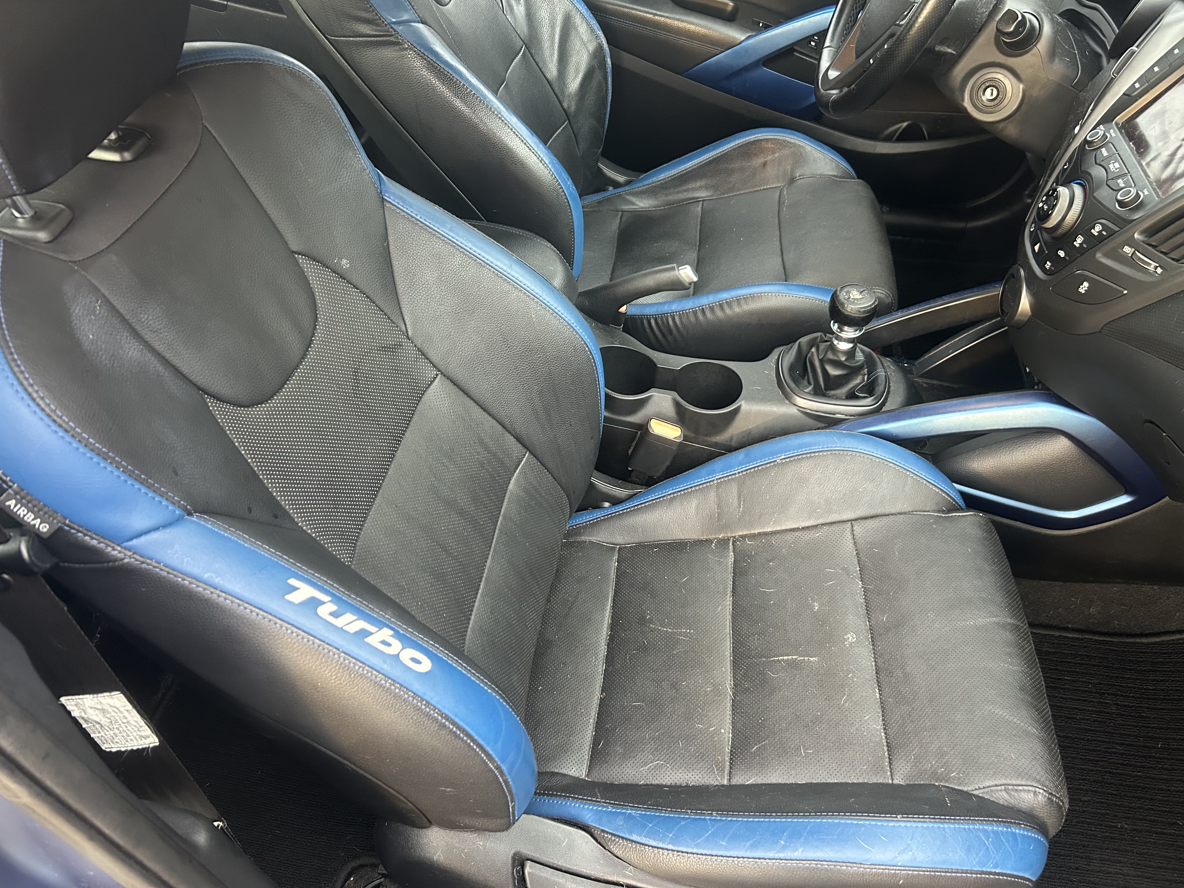 Used 2016 Hyundai Veloster Rally Edition FWD image 13
