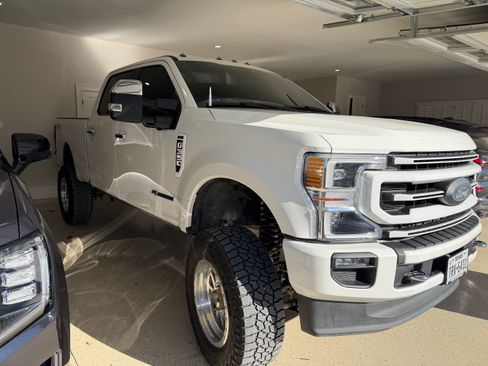 Used 2020 Ford F350 Platinum image 2