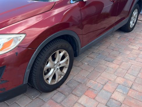 Used 2011 MAZDA CX-9 Touring w/ Moonroof & Bose Audio Pkg FWD image 6