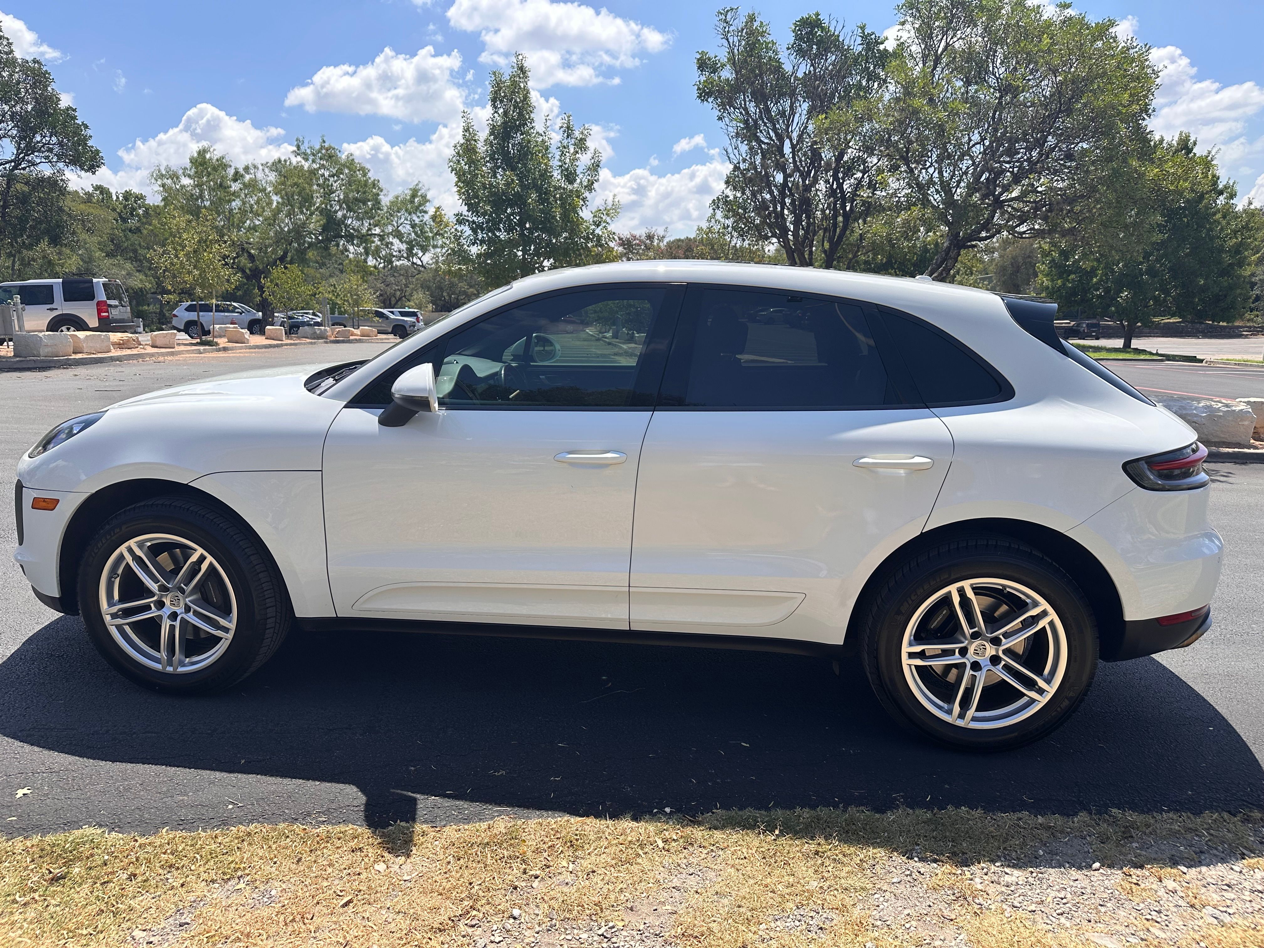 Used 2019 Porsche Macan AWD/4WD image 10