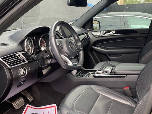 Used 2019 Mercedes-Benz GLE 43 AMG 4MATIC image 8