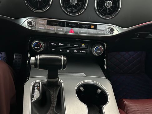 Used 2021 Kia Stinger GT1 image 21