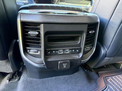 Used 2022 RAM 1500 Limited AWD/4WD image 15