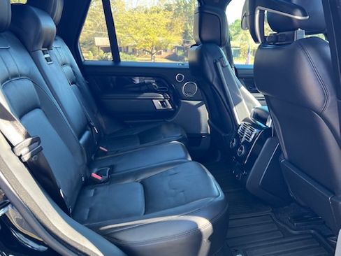 Used 2020 Land Rover Range Rover HSE image 9