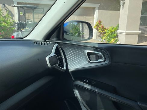 Used 2020 Kia Soul GT-Line w/ GT 2.0L Power Sunroof Package FWD image 9