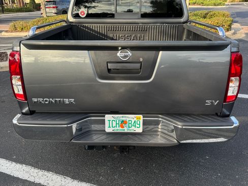 Used 2019 Nissan Frontier SV image 4