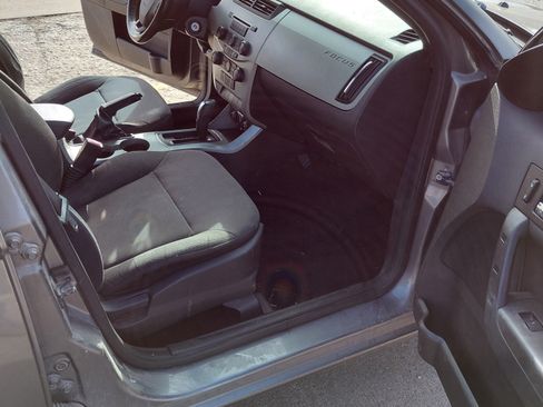 Used 2011 Ford Focus SES w/ 401A Rapid Spec Order Code image 2