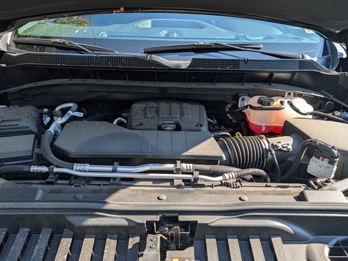 Used 2024 Chevrolet Silverado 1500 Custom image 15