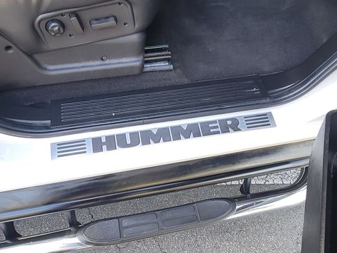 Used 2007 HUMMER H2 image 24