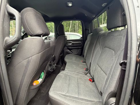Used 2022 RAM 1500 Big Horn AWD/4WD image 9
