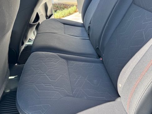 Used 2016 Toyota Tacoma TRD Sport image 19