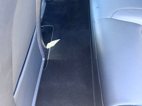 Used 2023 Tesla Model 3 Performance image 19