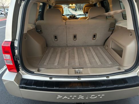 Used 2010 Jeep Patriot Sport image 11