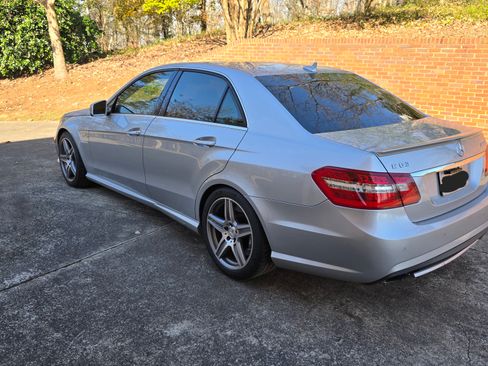 Used 2011 Mercedes-Benz E 63 AMG Sedan image 10