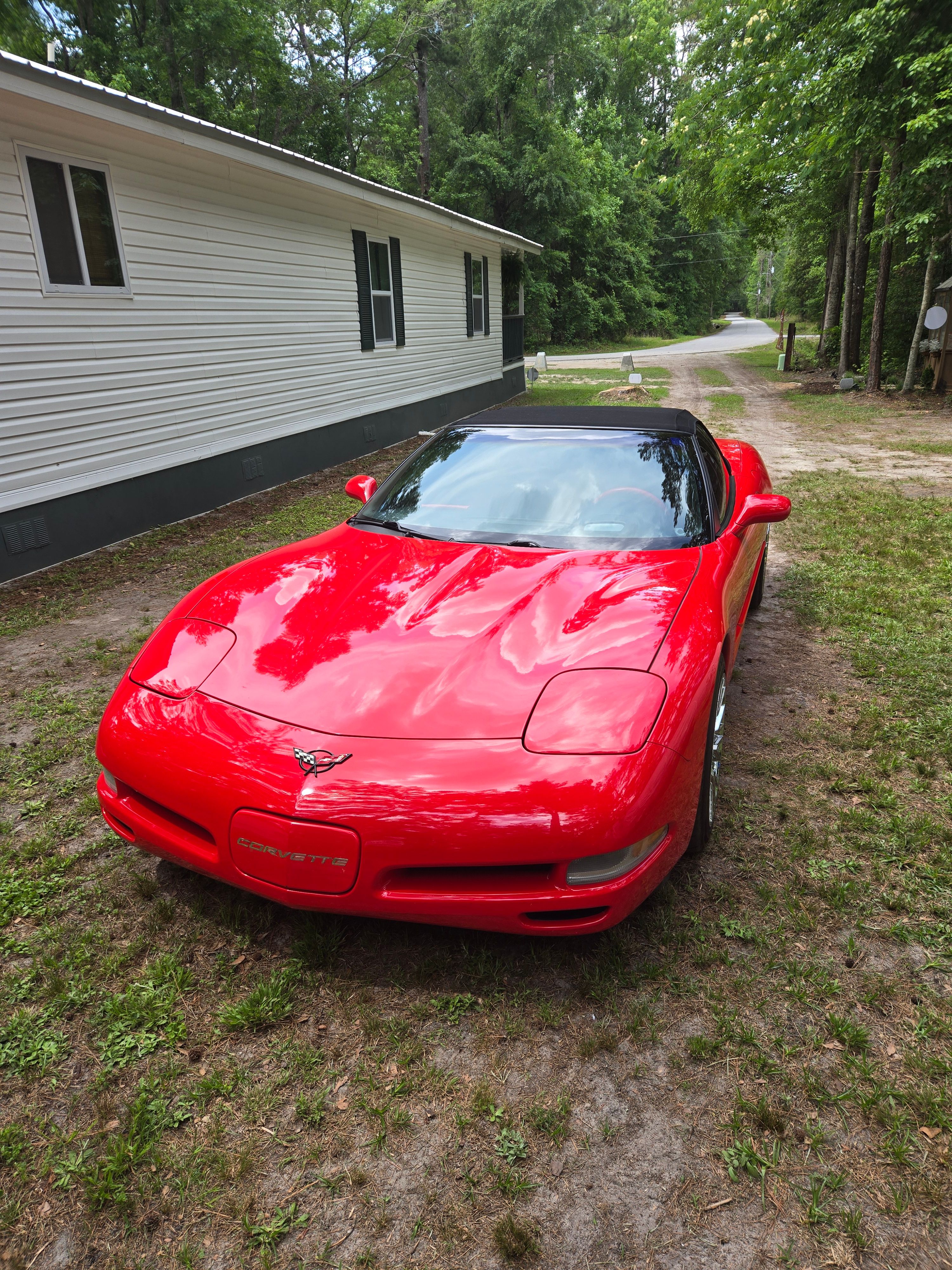 Used 2001 Chevrolet Corvette Convertible w/ Preferred Equipment Group2 RWD image 2