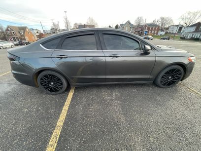 Used 2019 Ford Fusion SE