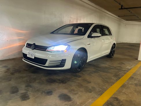 Used 2016 Volkswagen GTI Autobahn w/ Lighting Package (SEL) image 17