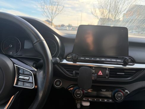 Used 2019 Kia Forte EX image 8