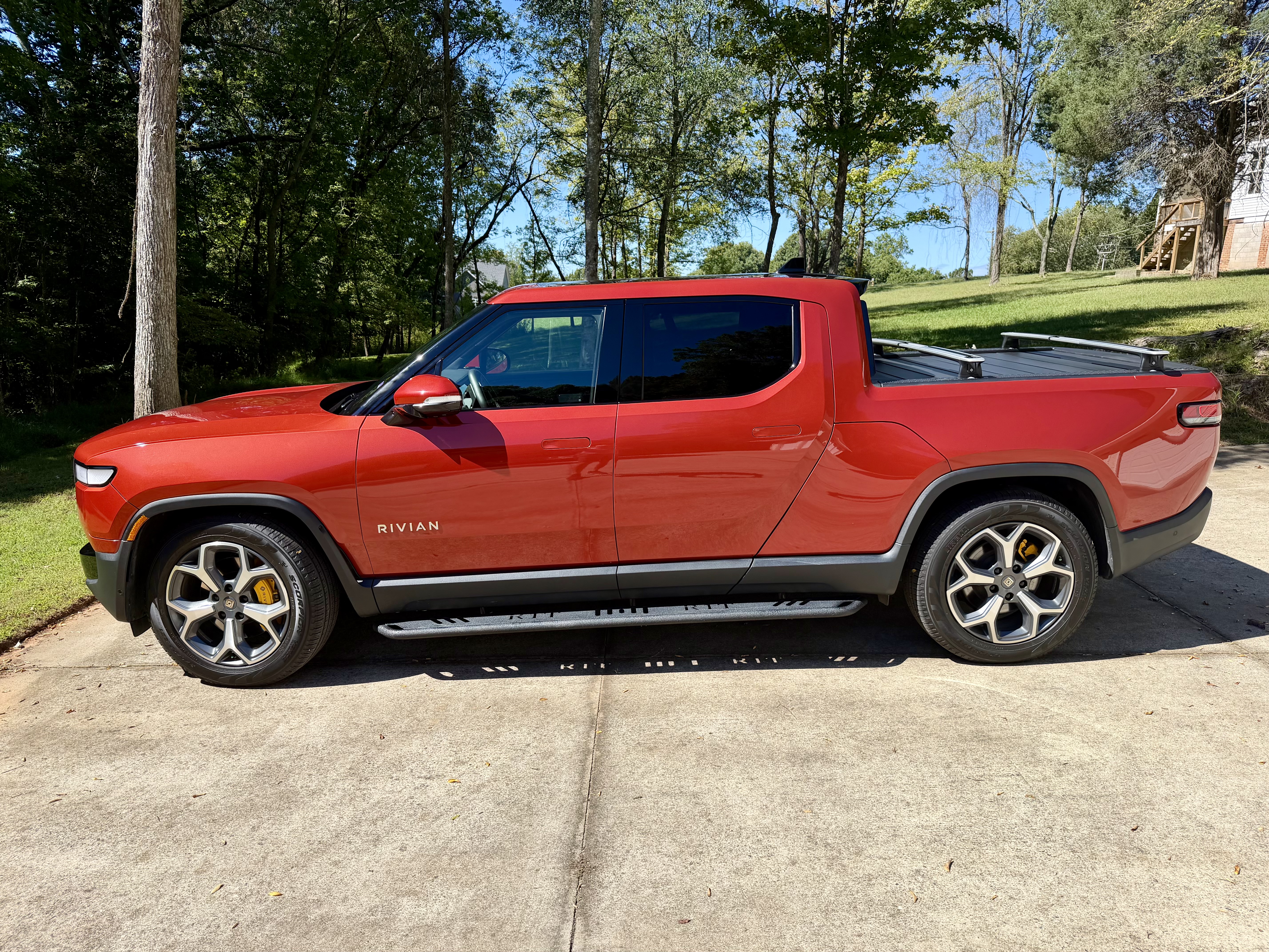 Used 2022 Rivian R1T Adventure AWD/4WD image 4
