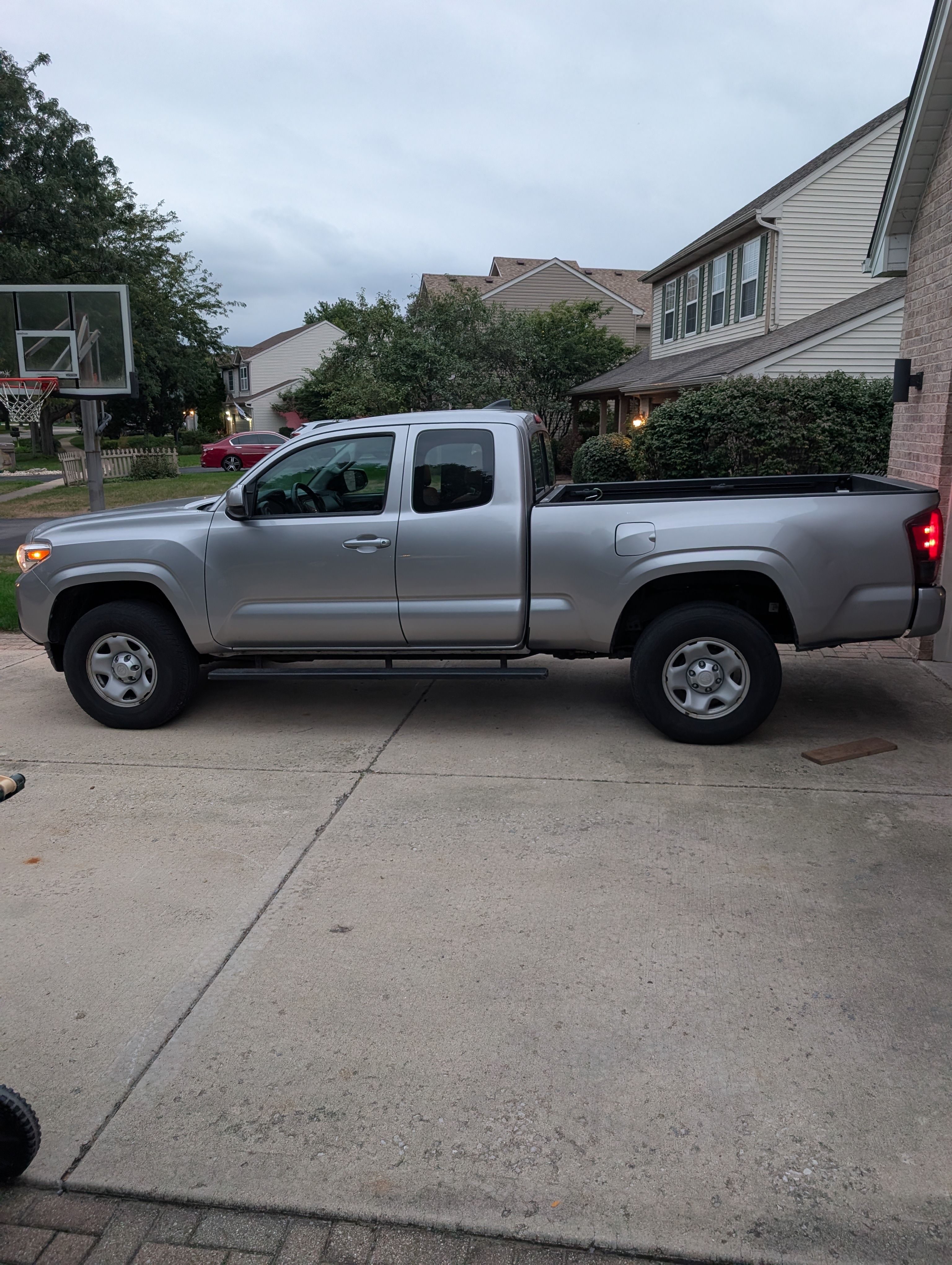 Used 2018 Toyota Tacoma SR w/ SR Convenience Package RWD image 1