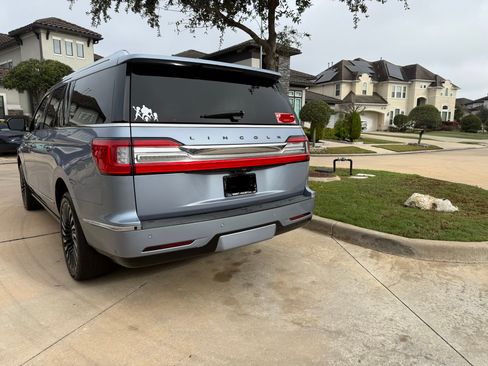 Used 2018 Lincoln Navigator L Black Label image 2