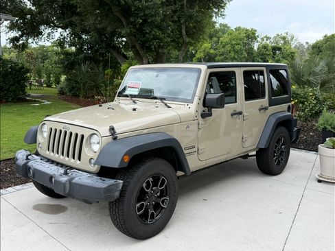 Used 2017 Jeep Wrangler Unlimited Sport w/ Quick Order Package 23S AWD/4WD image 2