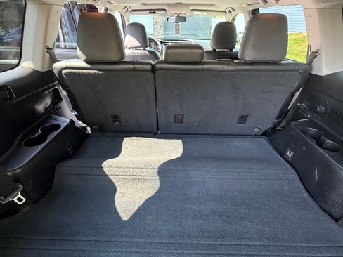 Used 2015 Toyota Highlander XLE AWD/4WD image 12