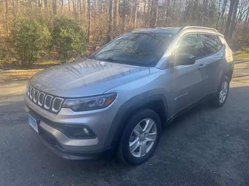 Used 2022 Jeep Compass Latitude w/ Convenience Group image 1