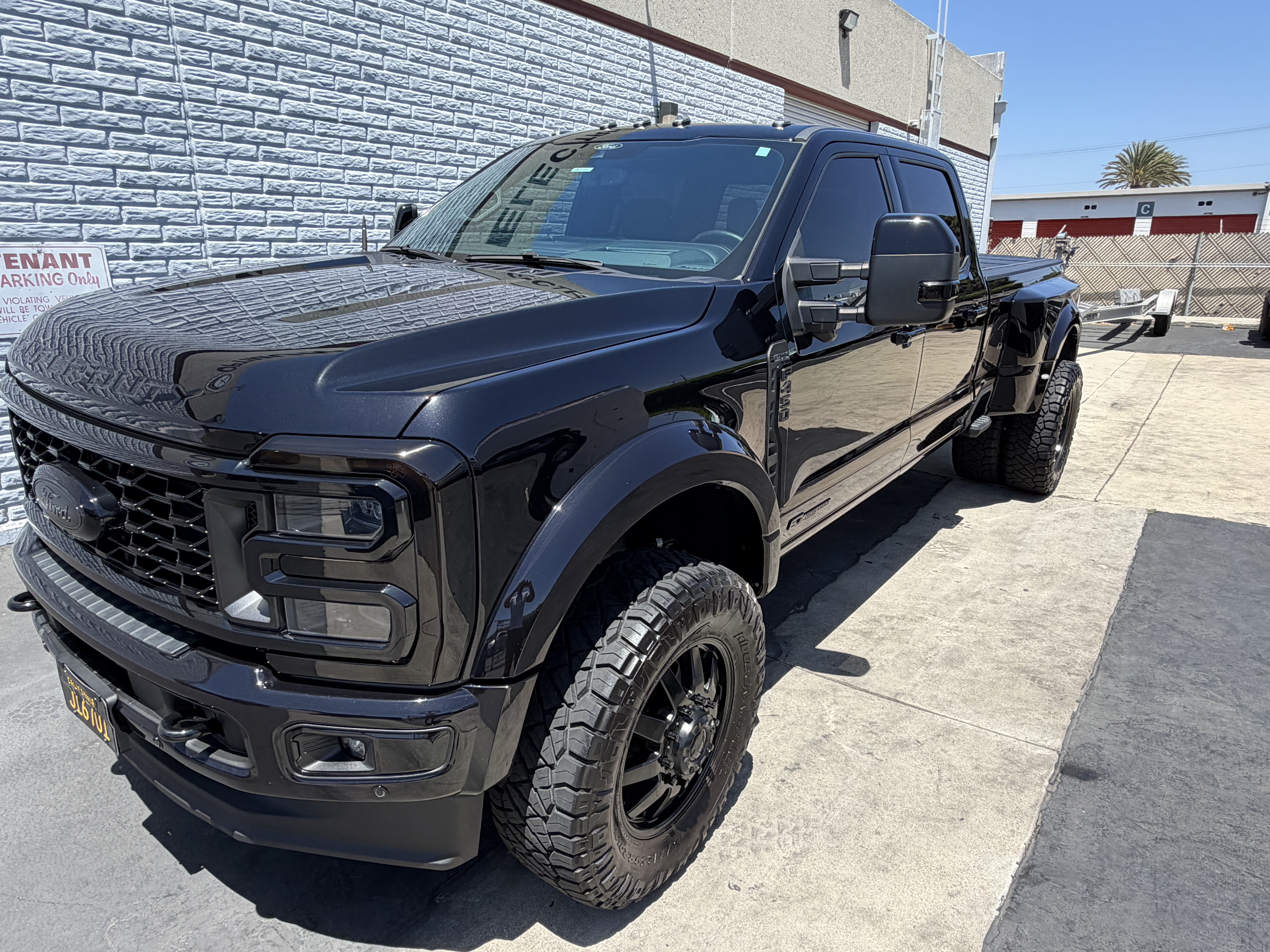 Used 2024 Ford F450 Platinum AWD/4WD image 2