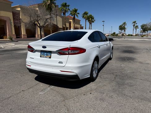 Used 2020 Ford Fusion SEL FWD image 5