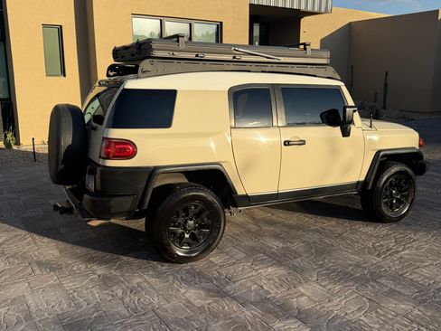 Used 2008 Toyota FJ Cruiser 4WD image 4