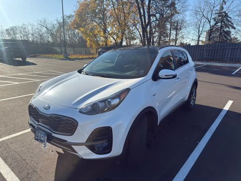 Used 2020 Kia Sportage S w/ S Premium Package image 2