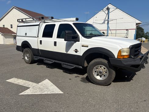 Used 1999 Ford F250 4x4 Crew Cab Super Duty image 1