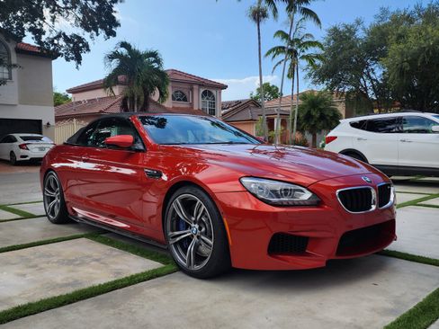 Used 2013 BMW M6 Convertible image 1