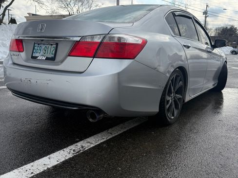 Used 2013 Honda Accord LX image 2