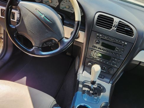 Used 2003 Ford Thunderbird Convertible 2D image 9