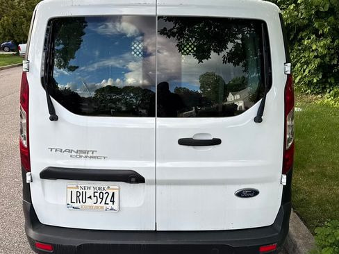 Used 2020 Ford Transit Connect XL image 11