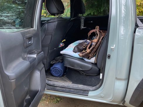 Used 2022 Toyota Tacoma TRD Off-Road image 19