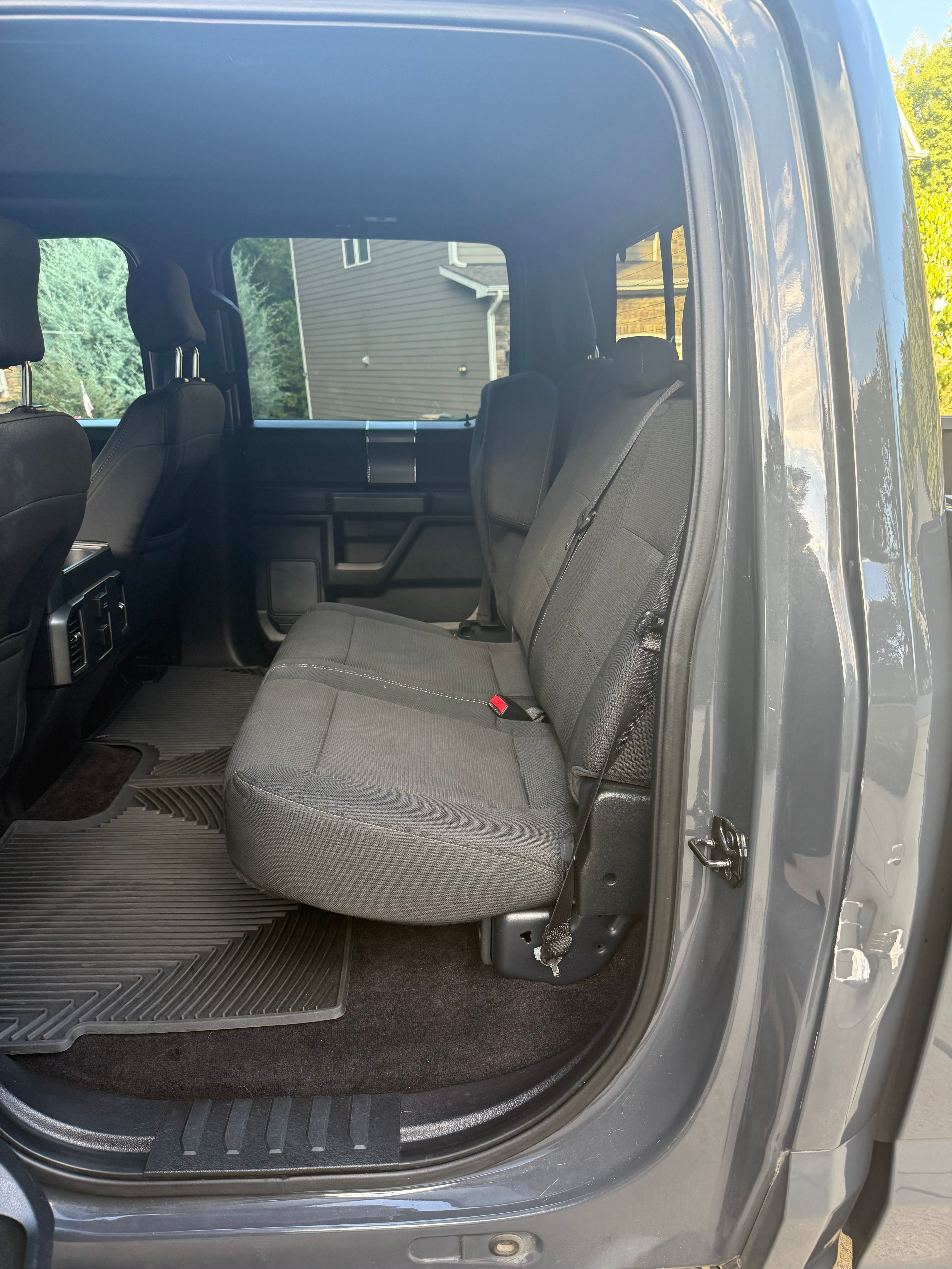 Used 2016 Ford F150 XLT w/ Equipment Group 302A Luxury AWD/4WD image 9