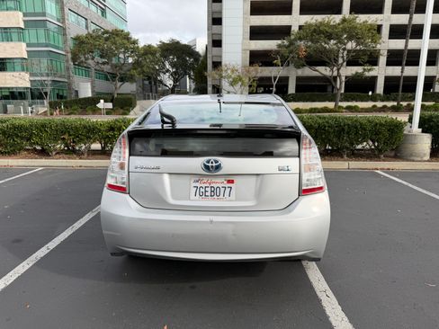 Used 2010 Toyota Prius Three image 8